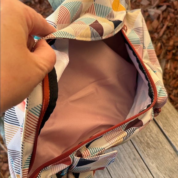 Kavu Women's Rope Sling Triangular Pattern Backpack - Multicolor - Picture 12 of 13